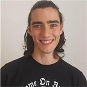 Studente del conservatorio dà lezioni di musica per tutti i livelli e le età. Pianoforte, solfeggio, armonia, storia della musica